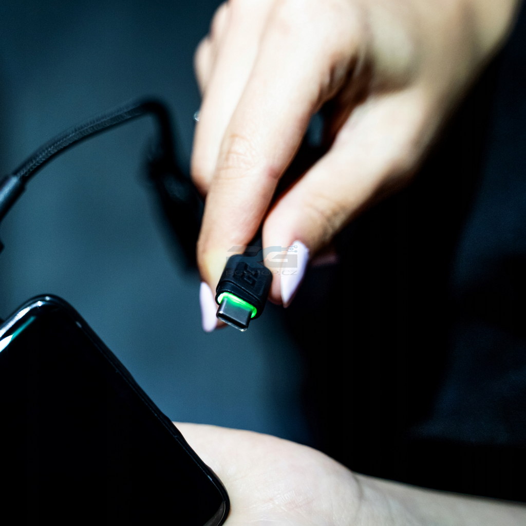 Nabíječka do auta PowerRide 54 W — 3x USB-A 18 W, kabel USB–Lightning 1.2 m, černý