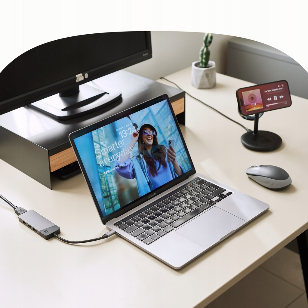 Nabíječka MagScape — indukční bezdrátová 3v1 MagSafe iPhone